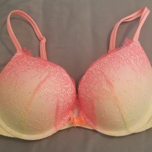 Victoria's secret very sexy pushup bra